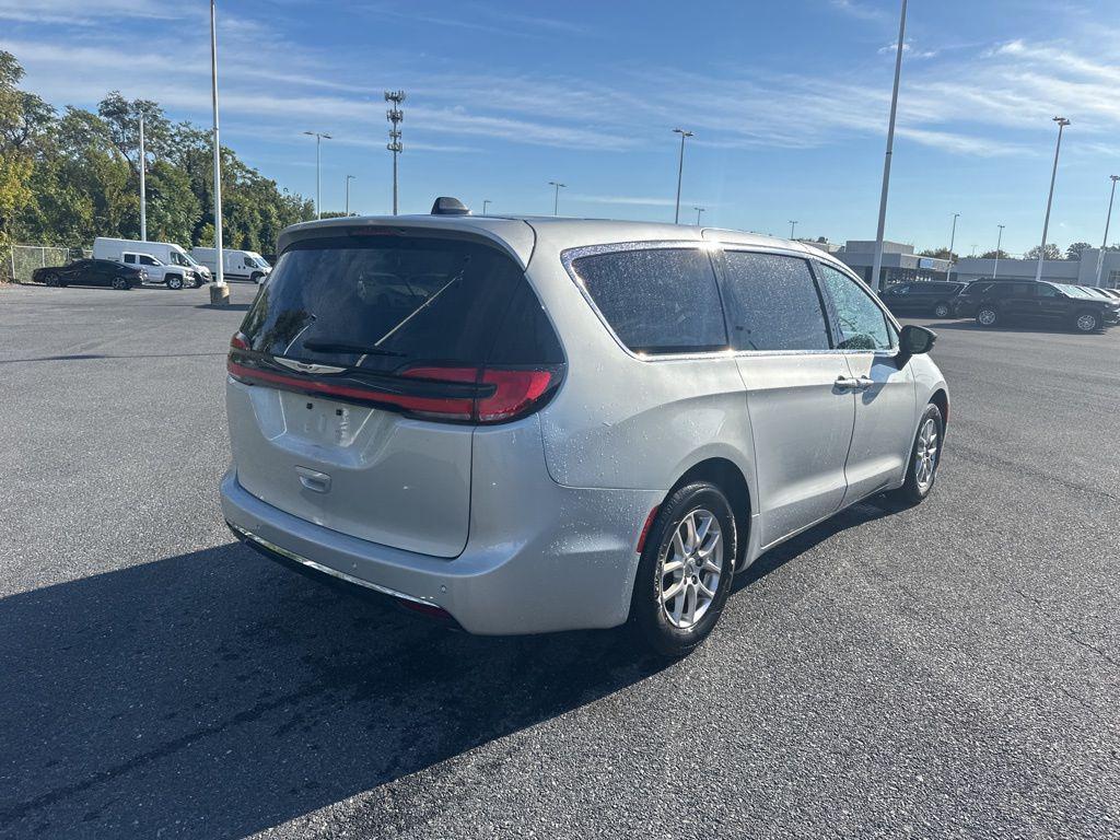 used 2024 Chrysler Pacifica car, priced at $31,800