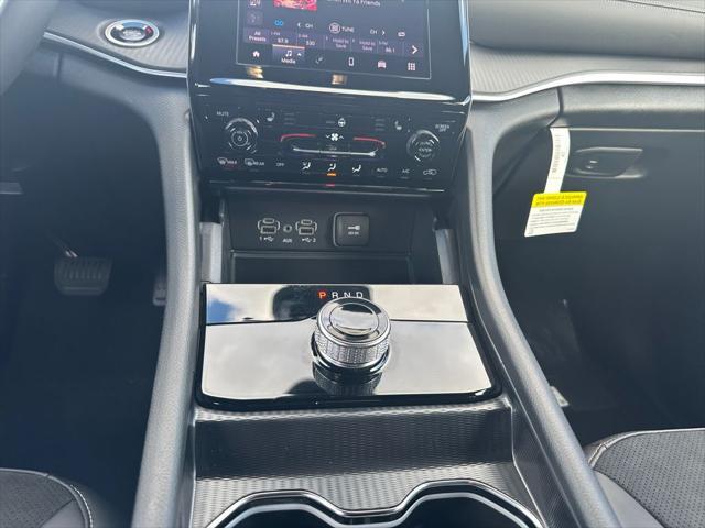 new 2025 Jeep Grand Cherokee car, priced at $43,370