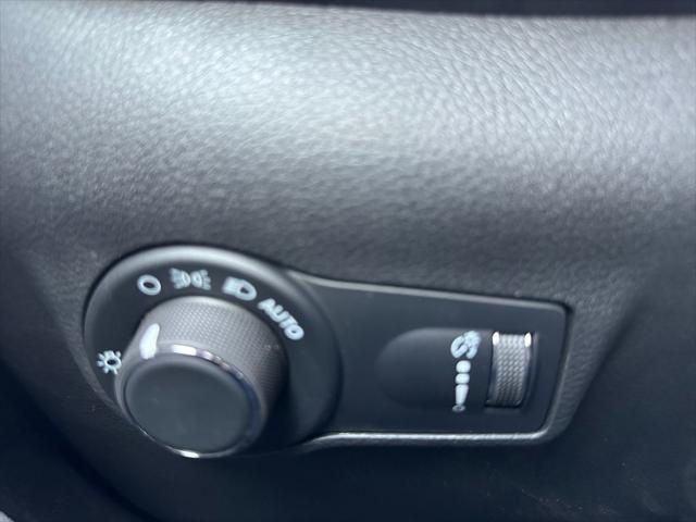new 2025 Jeep Compass car, priced at $25,490