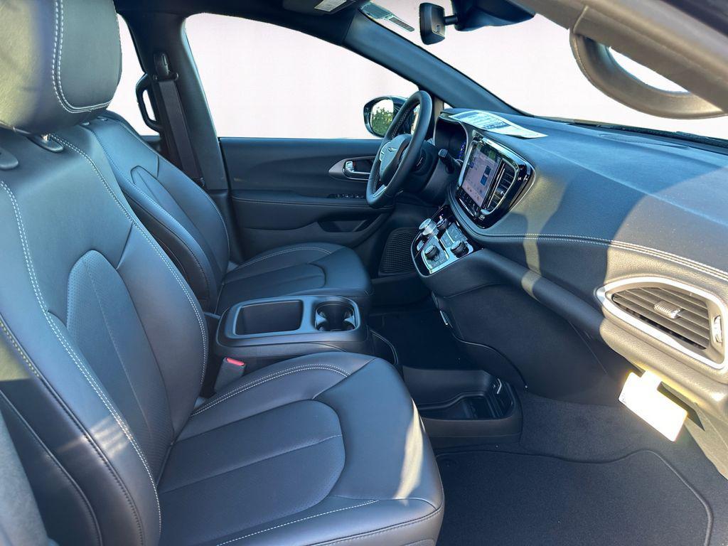 new 2026 Chrysler Pacifica car, priced at $39,340