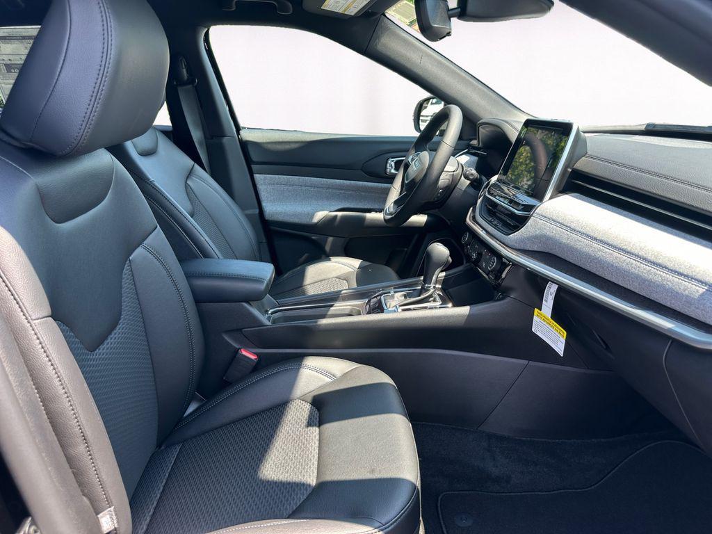 new 2025 Jeep Compass car, priced at $26,434