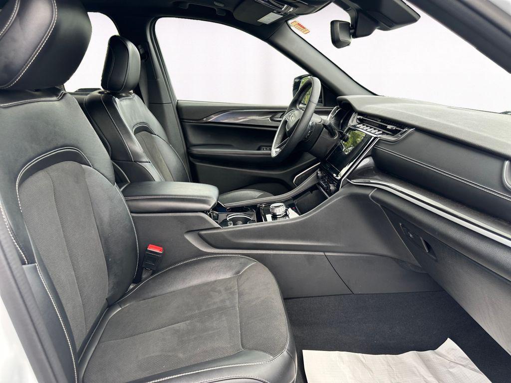 used 2022 Jeep Grand Cherokee car, priced at $31,437