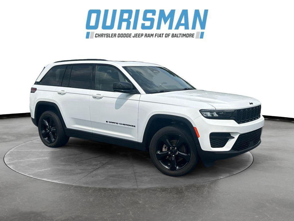 used 2022 Jeep Grand Cherokee car, priced at $31,437