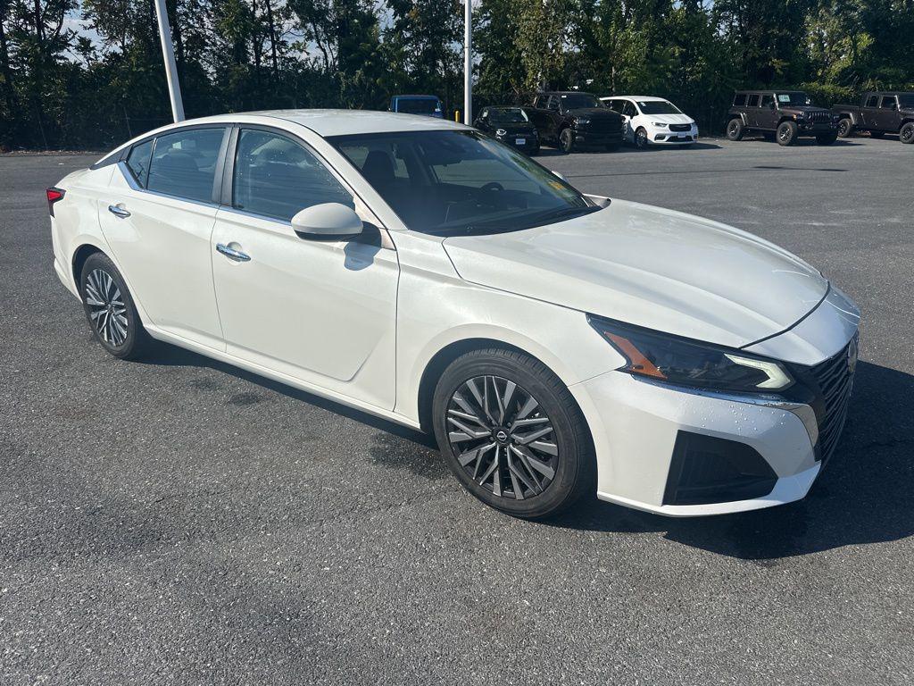 used 2023 Nissan Altima car, priced at $18,900