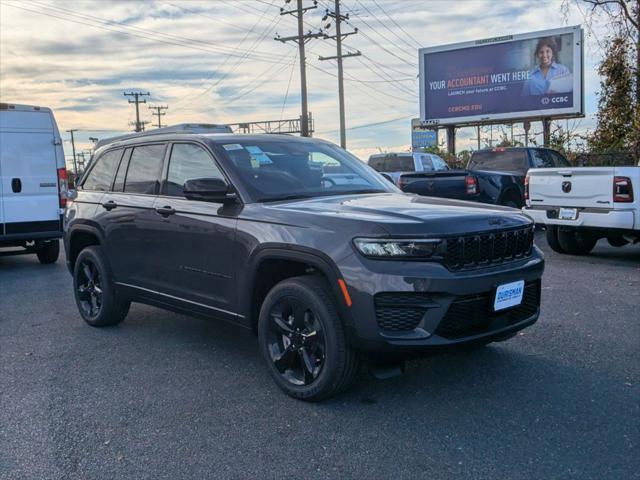 new 2025 Jeep Grand Cherokee car, priced at $42,106