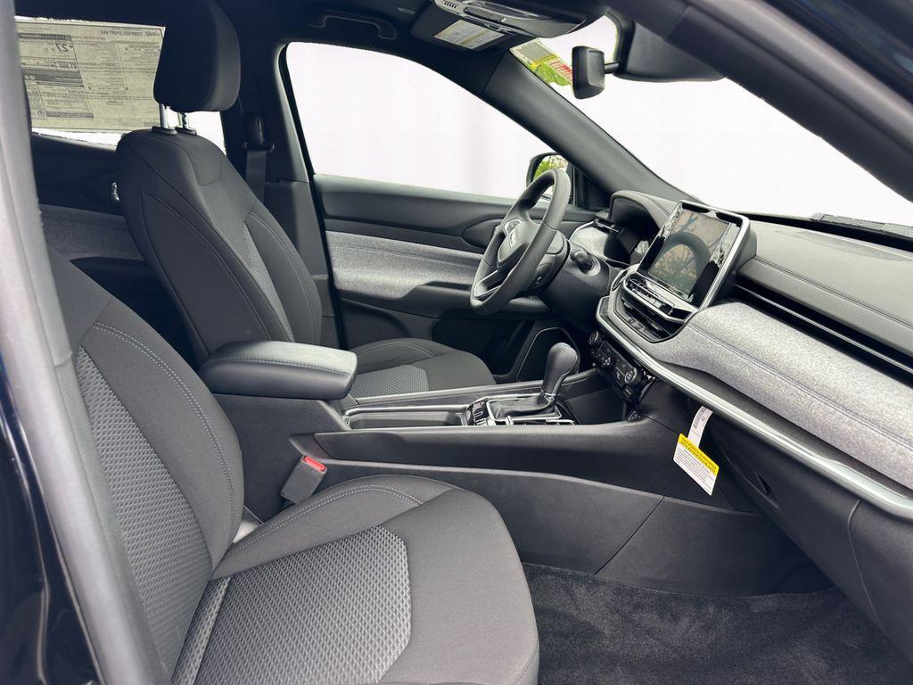 new 2025 Jeep Compass car, priced at $25,262