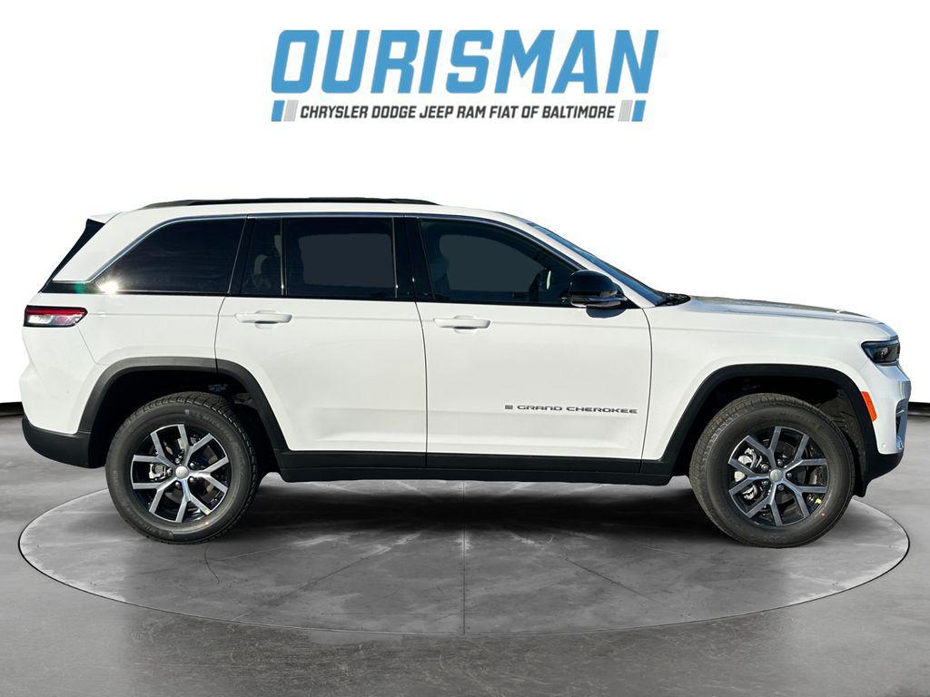 new 2025 Jeep Grand Cherokee car, priced at $45,991