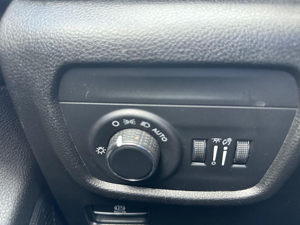 used 2023 Jeep Grand Cherokee car, priced at $27,280