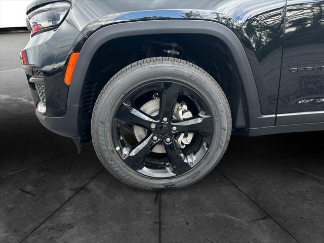 new 2025 Jeep Grand Cherokee car, priced at $43,370