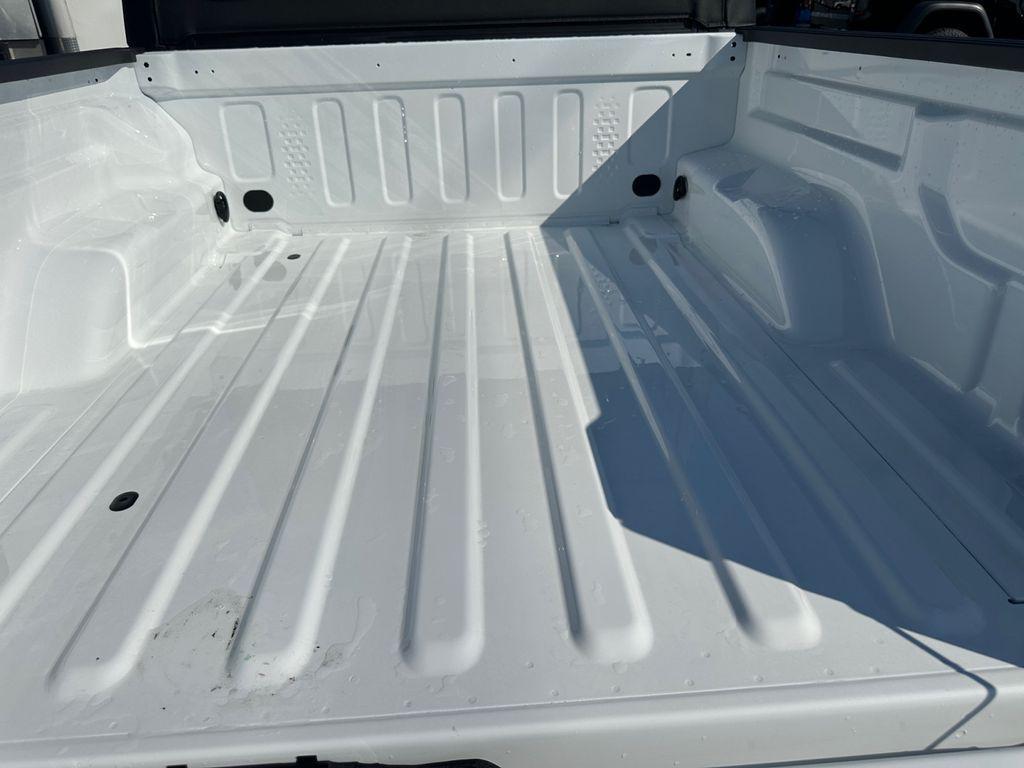 new 2025 Jeep Gladiator car, priced at $33,081