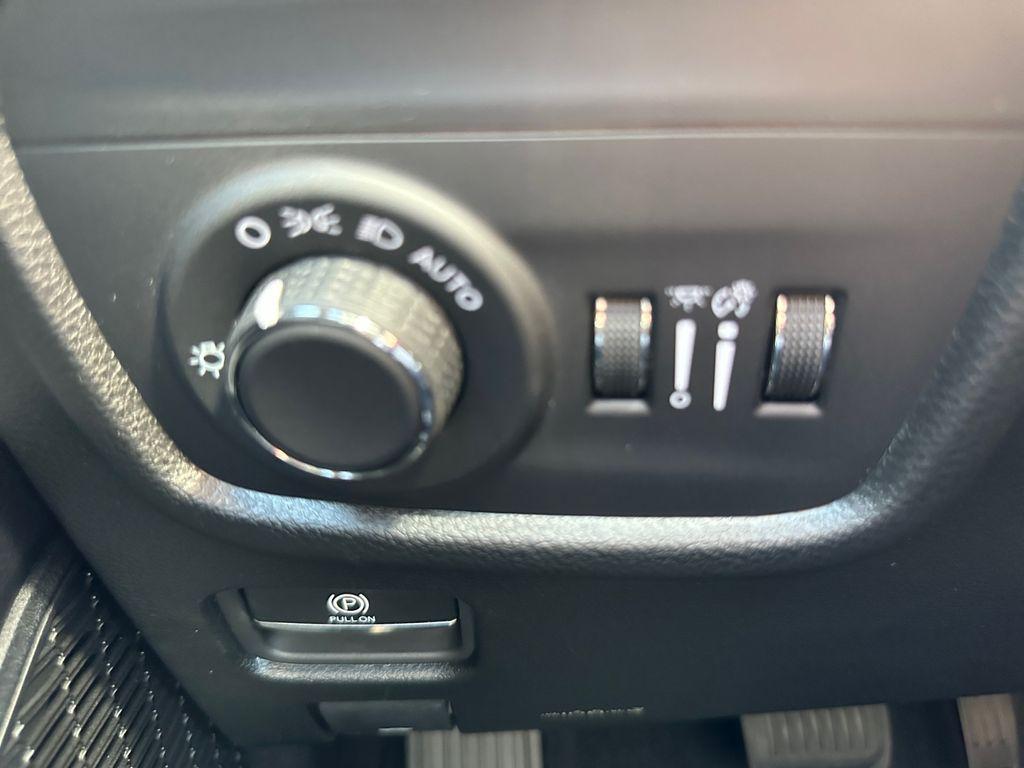 new 2025 Jeep Grand Cherokee car, priced at $42,286