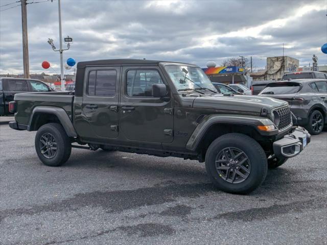 new 2024 Jeep Gladiator car, priced at $35,921