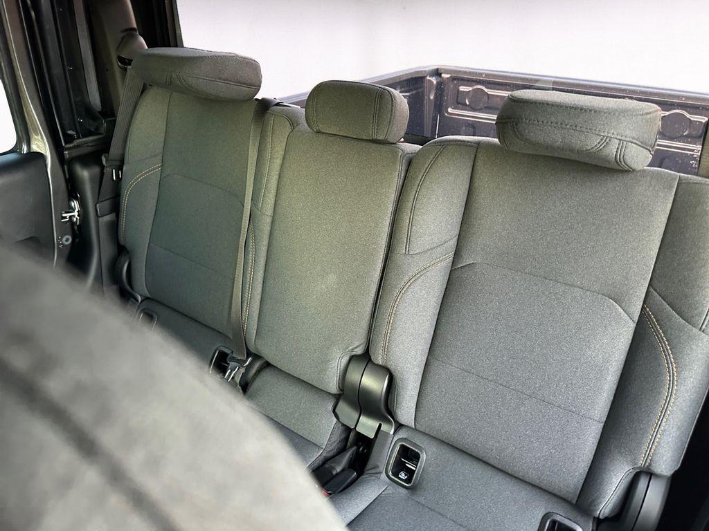 new 2025 Jeep Gladiator car, priced at $42,434