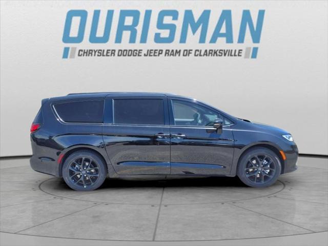 new 2025 Chrysler Pacifica car, priced at $45,411