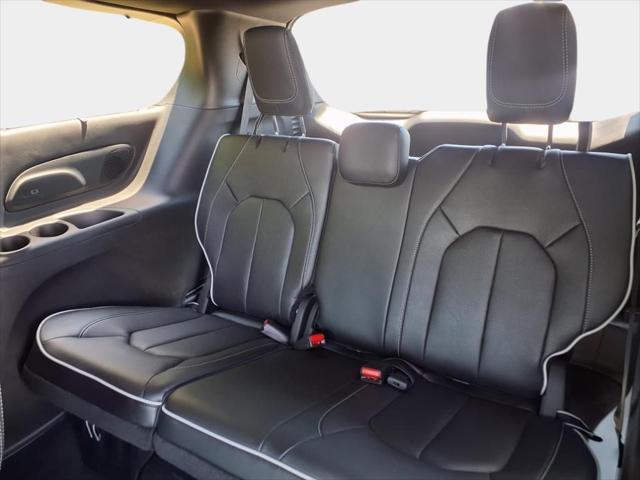 new 2025 Chrysler Pacifica car, priced at $45,411