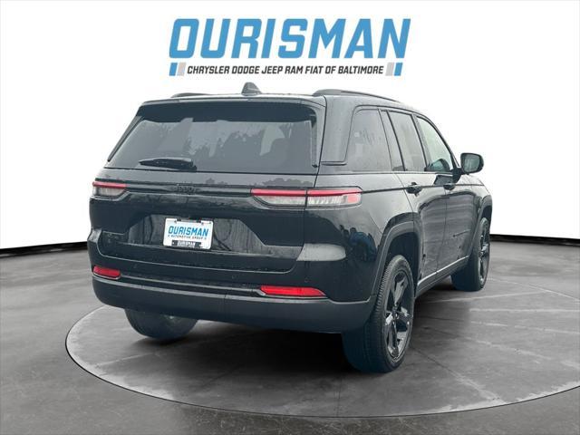 new 2025 Jeep Grand Cherokee car, priced at $38,628