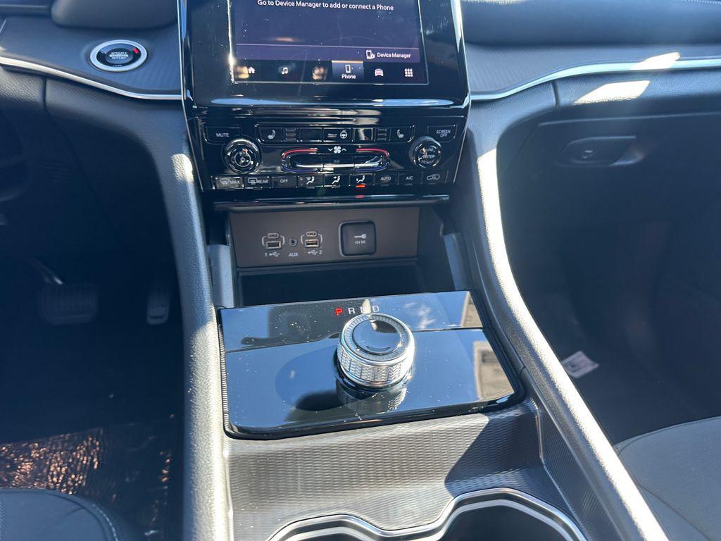 new 2025 Jeep Grand Cherokee car, priced at $36,647
