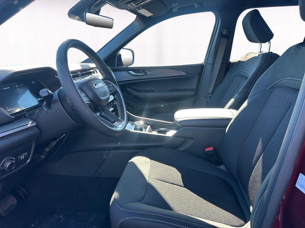 new 2025 Jeep Grand Cherokee car, priced at $36,647