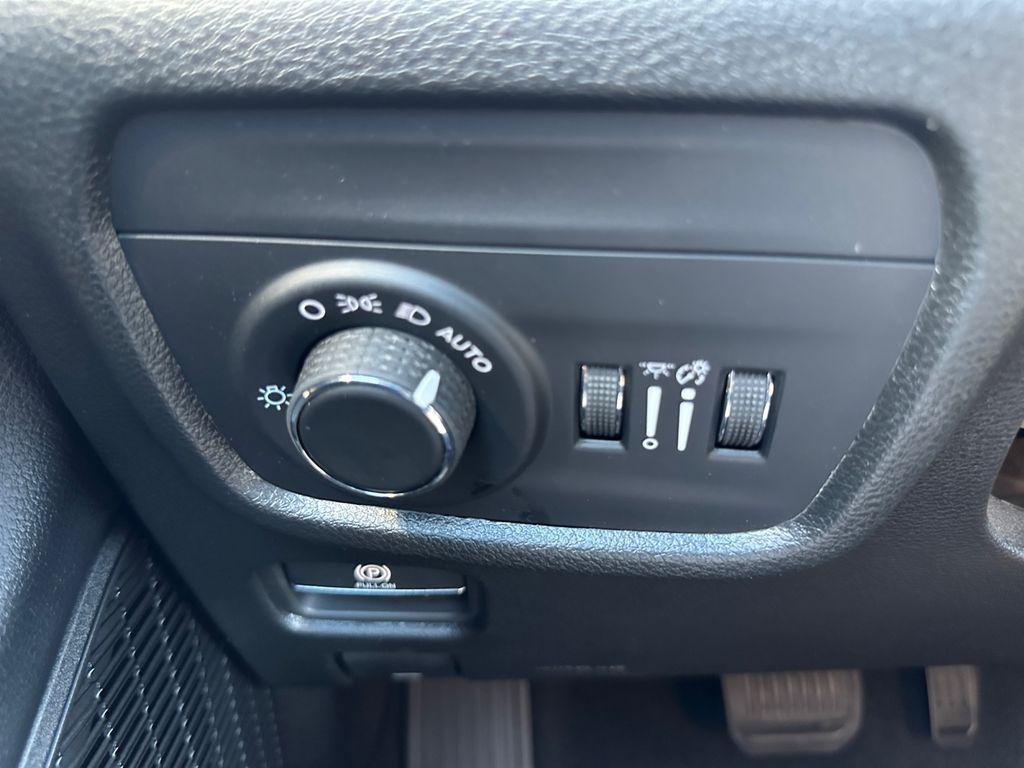 new 2025 Jeep Grand Cherokee car, priced at $36,647