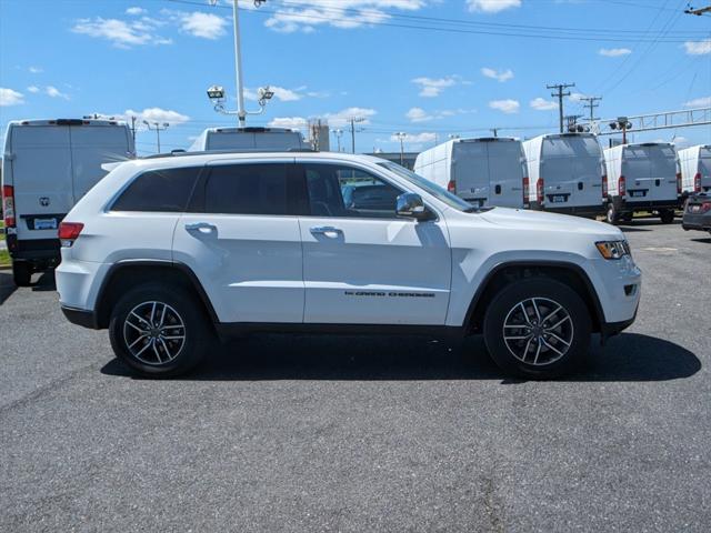 used 2022 Jeep Grand Cherokee car, priced at $27,596