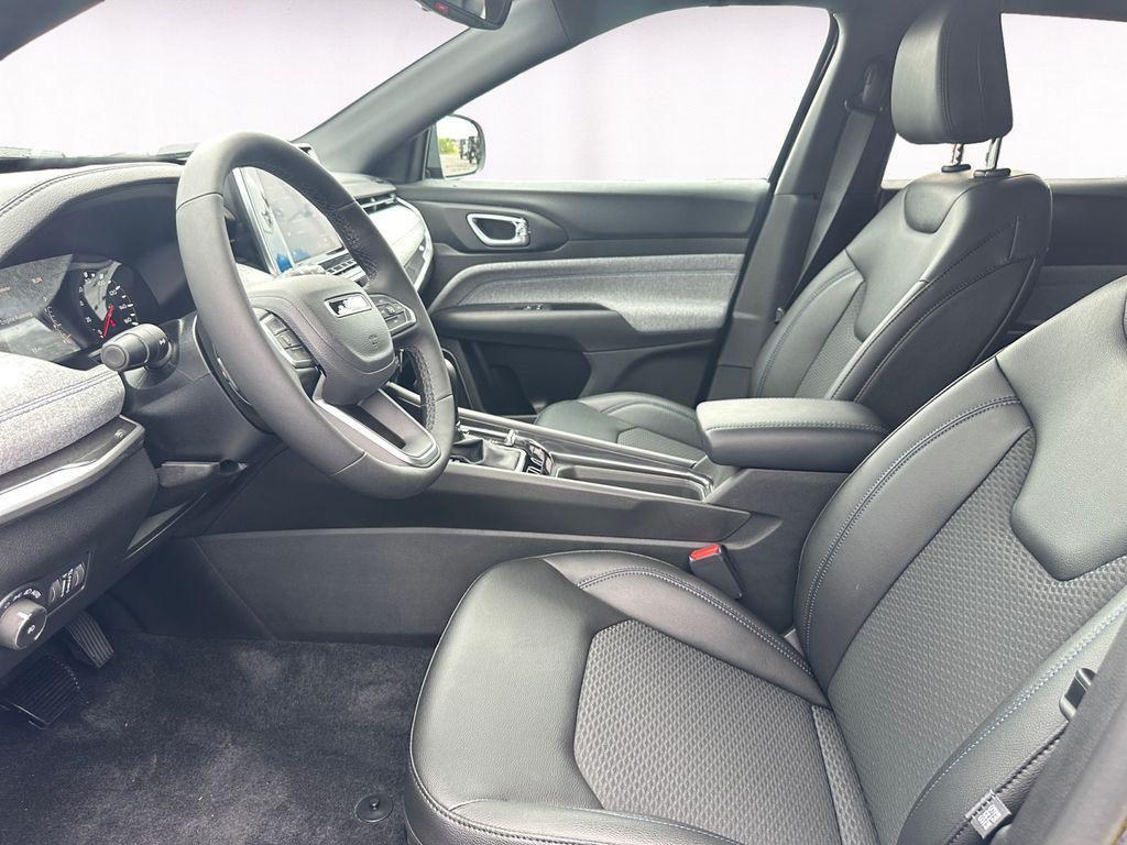 new 2025 Jeep Compass car, priced at $26,327