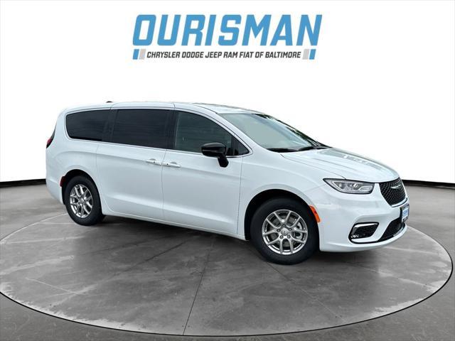 new 2025 Chrysler Pacifica car, priced at $38,036