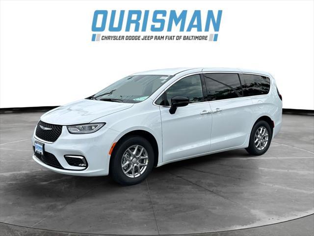 new 2025 Chrysler Pacifica car, priced at $38,036