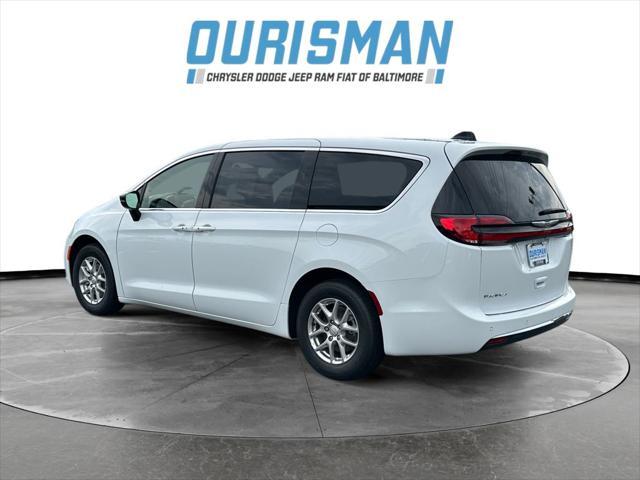 new 2025 Chrysler Pacifica car, priced at $38,036