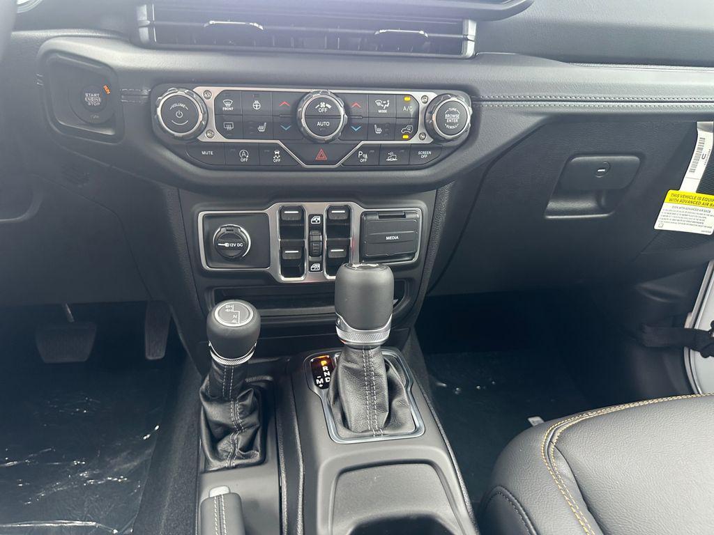 new 2025 Jeep Wrangler car, priced at $50,428