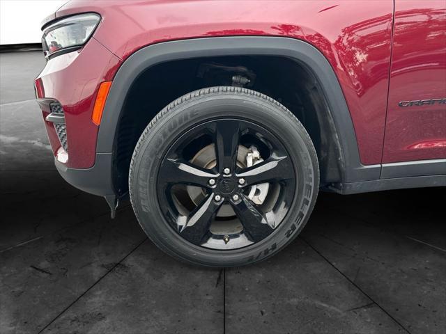 used 2024 Jeep Grand Cherokee car, priced at $40,564
