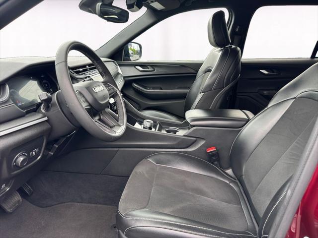 used 2024 Jeep Grand Cherokee car, priced at $40,564