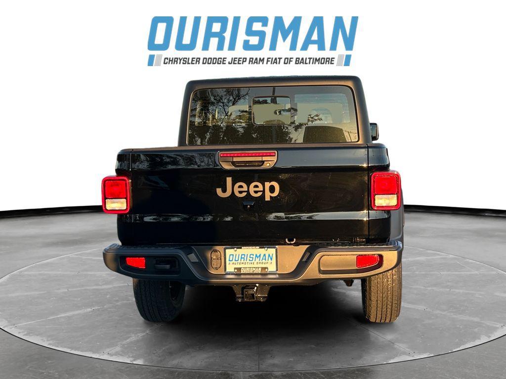 new 2025 Jeep Gladiator car, priced at $37,000