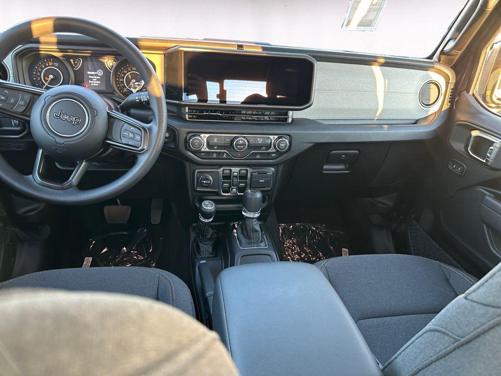 new 2025 Jeep Gladiator car, priced at $37,000