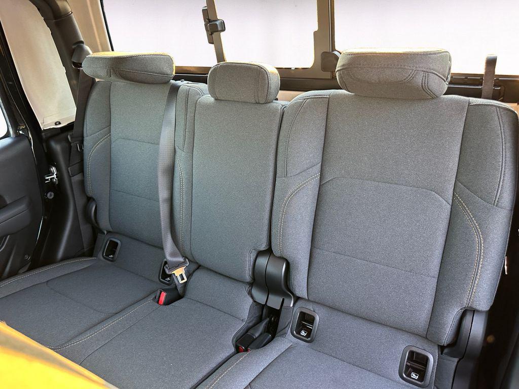 new 2025 Jeep Gladiator car, priced at $37,000