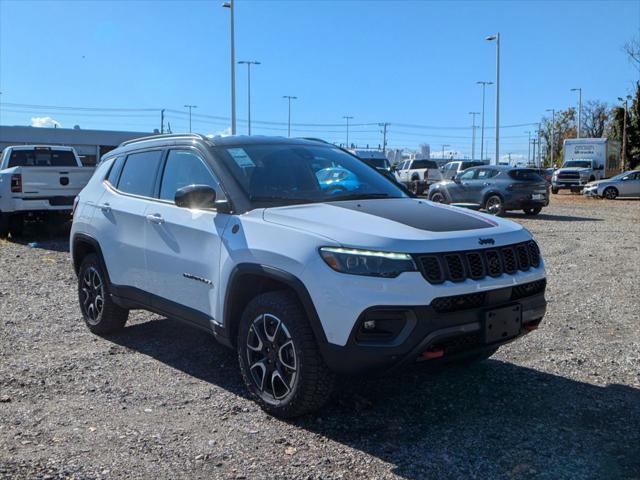 new 2025 Jeep Compass car, priced at $37,579