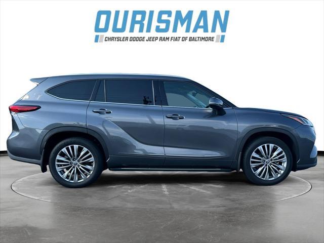 used 2021 Toyota Highlander car, priced at $38,500