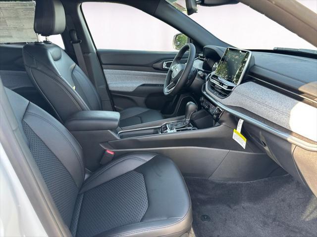 new 2025 Jeep Compass car, priced at $25,904