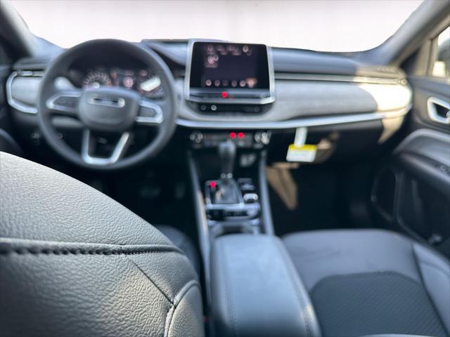 new 2025 Jeep Compass car, priced at $25,904