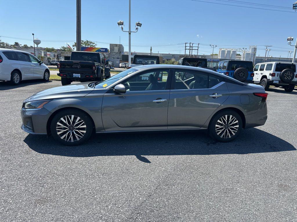used 2023 Nissan Altima car, priced at $17,903