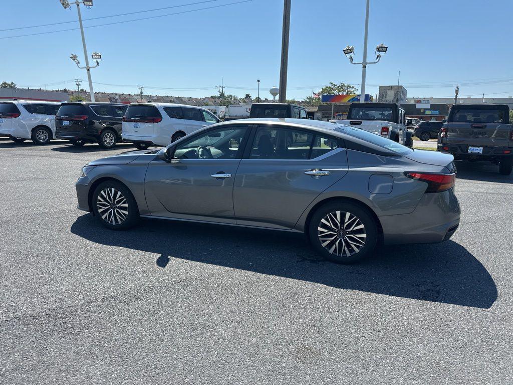 used 2023 Nissan Altima car, priced at $17,903