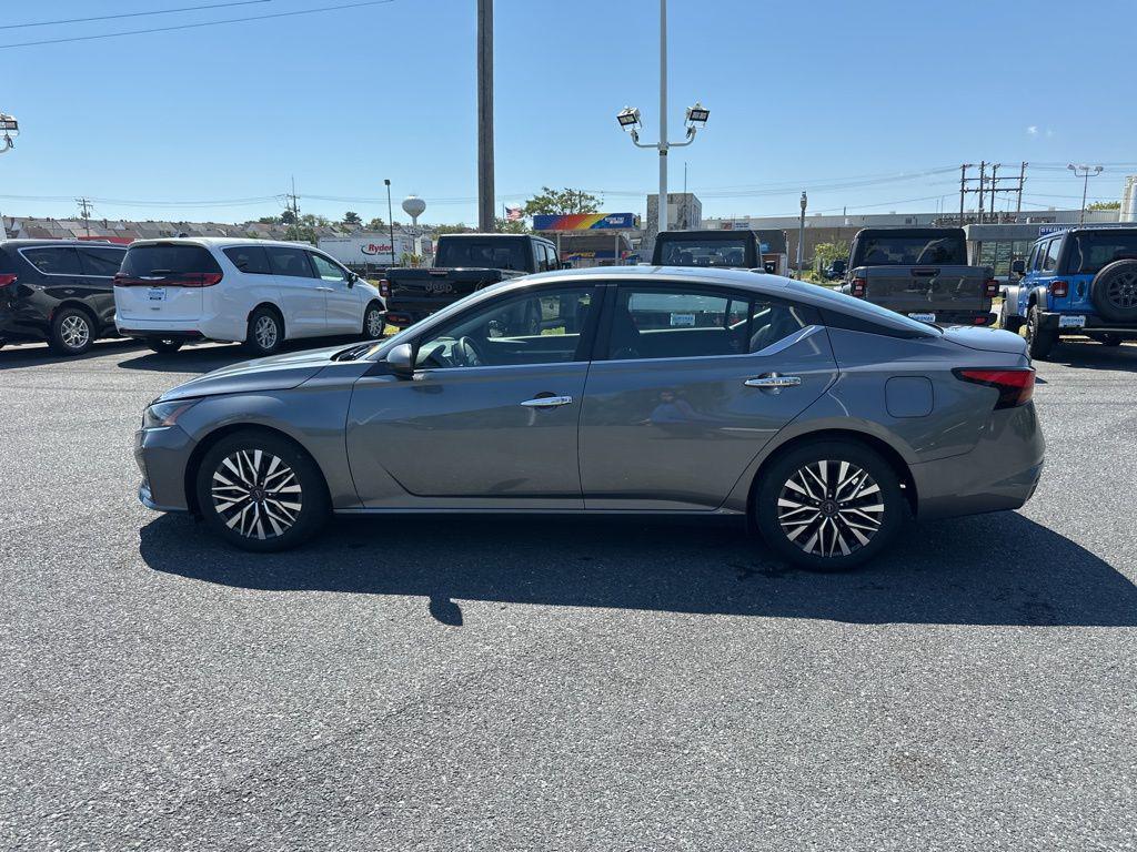 used 2023 Nissan Altima car, priced at $17,903