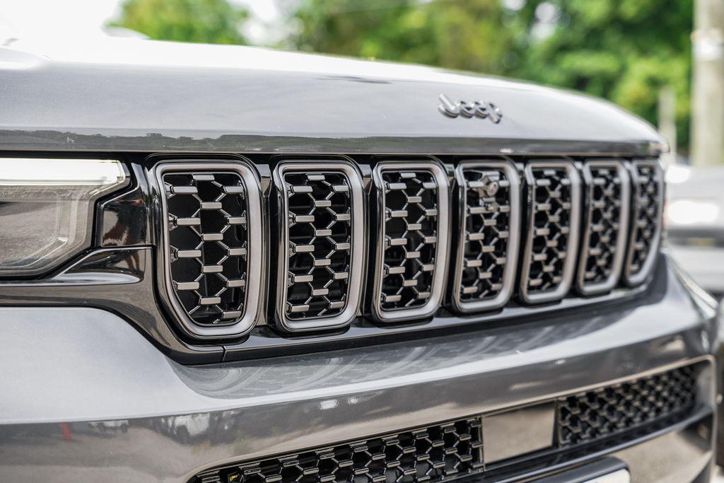 new 2025 Jeep Grand Cherokee L car, priced at $68,305