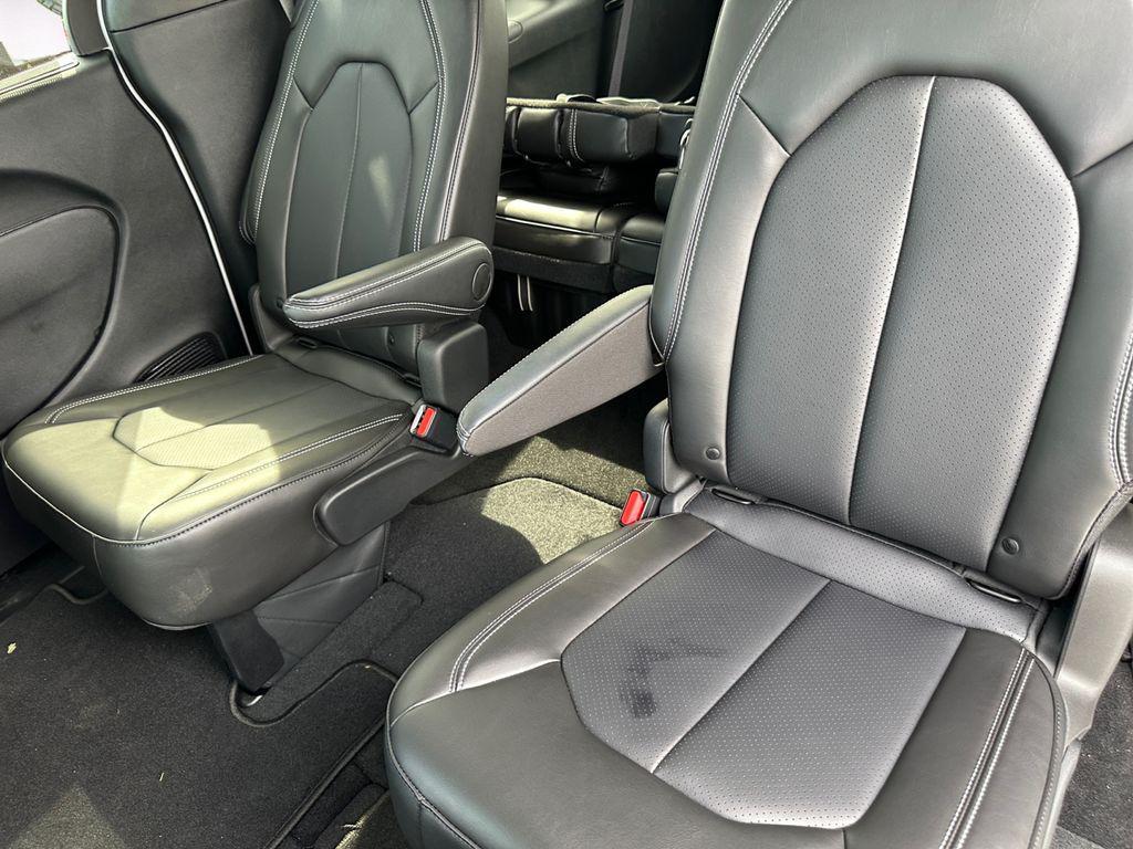 new 2025 Chrysler Pacifica car, priced at $35,853