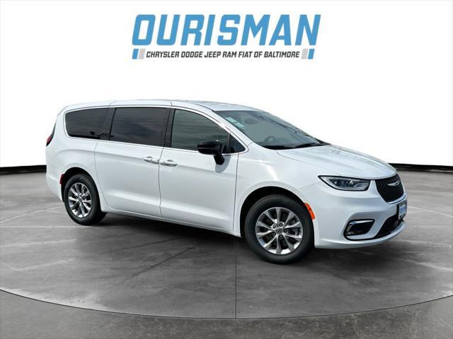 new 2025 Chrysler Pacifica car, priced at $46,194