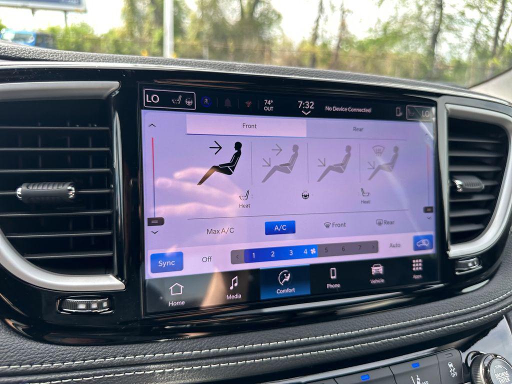 new 2025 Chrysler Pacifica car, priced at $35,853