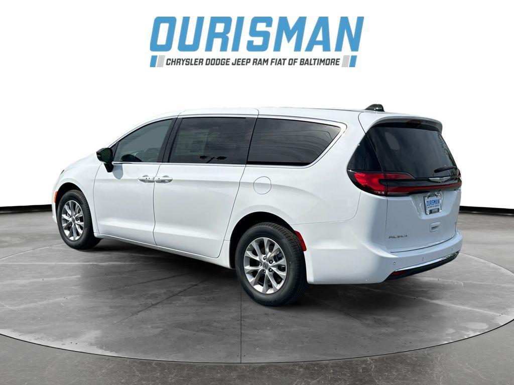 new 2025 Chrysler Pacifica car, priced at $35,853