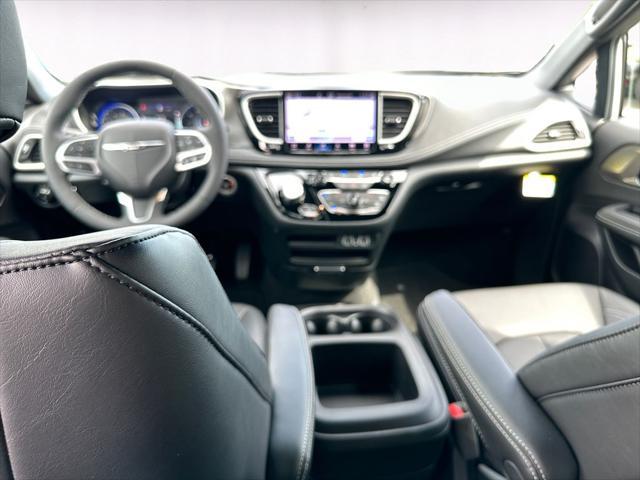 new 2025 Chrysler Pacifica car, priced at $43,227