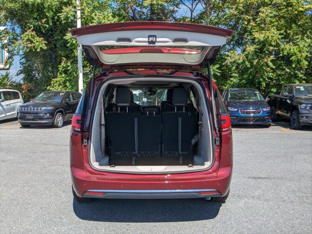 new 2023 Chrysler Pacifica Hybrid car, priced at $38,700