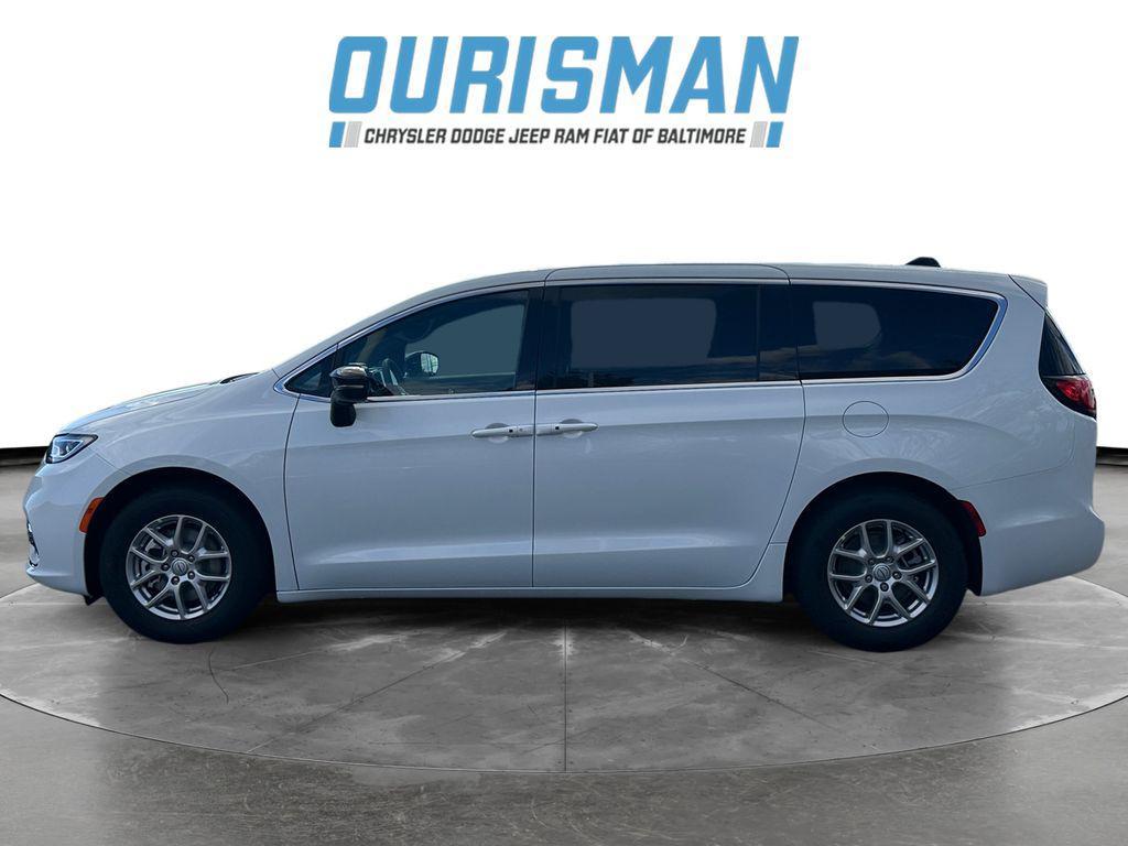 new 2026 Chrysler Pacifica car, priced at $38,078