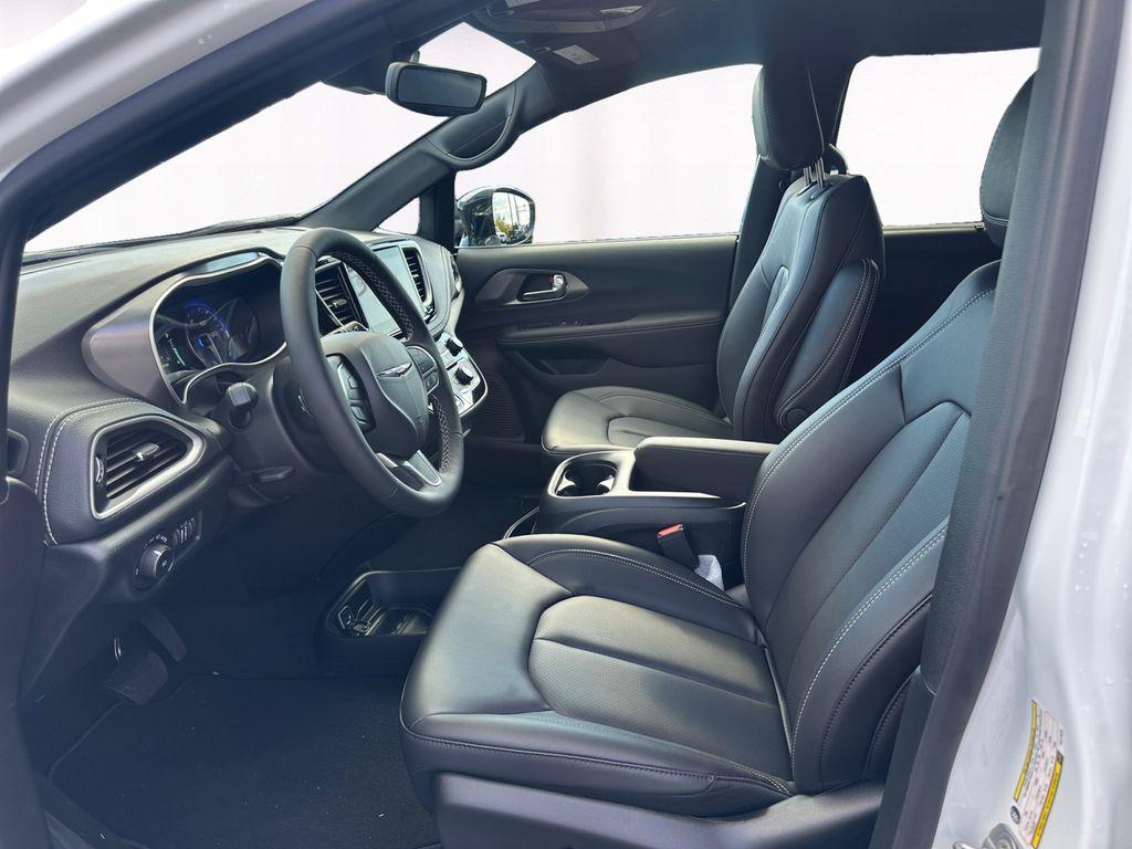 new 2026 Chrysler Pacifica car, priced at $38,078
